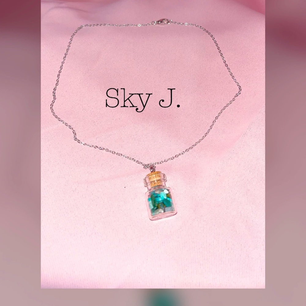SOLD !!! Green aventurine bottle charm necklace